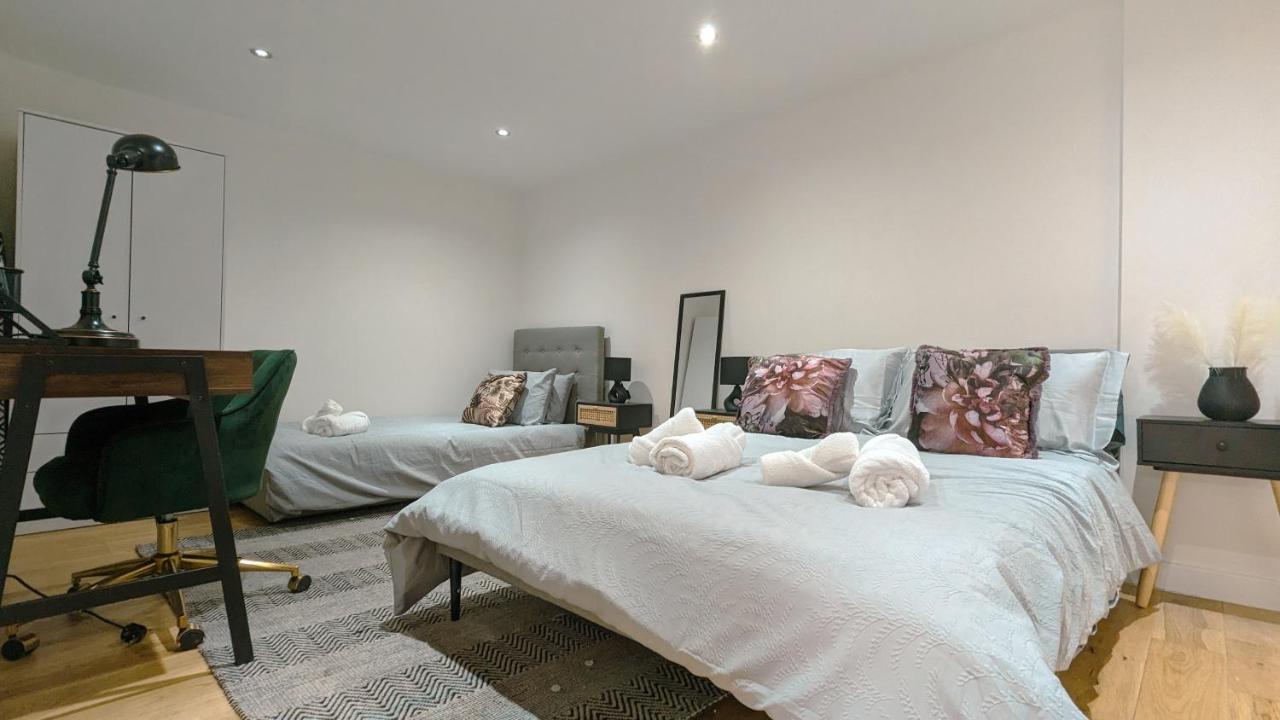 Spacious Apartment In Trendy Hackney ลอนดอน ภายนอก รูปภาพ